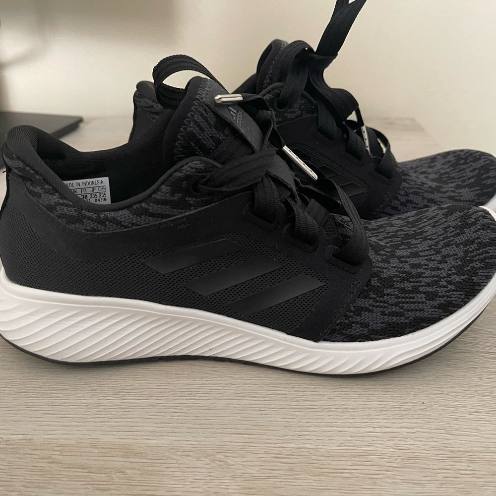 Womens size 6.5 adidas sneakers